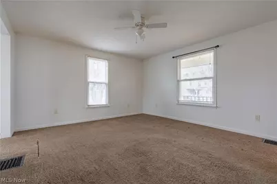 1841 S Freedom Avenue, Alliance, OH 44601 - Photo 6