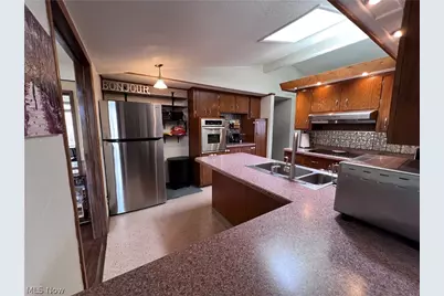 2168 Earl Drive, Zanesville, OH 43701 - Photo 12