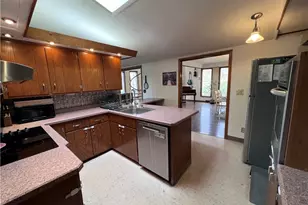 2168 Earl Dr, Zanesville, OH 43701 - Photo 10