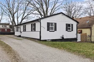 942 Winton Ave, Akron, OH 44320 - Photo 1