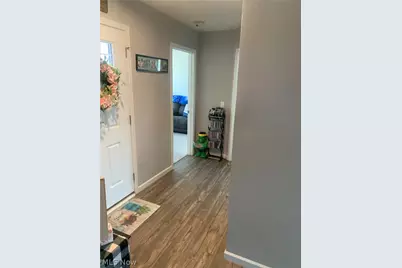 2608 Bishop Oval, Barberton, OH 44203 - Photo 18