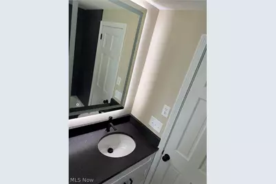 565 Irving Park Boulevard, Sheffield Lake, OH 44054 - Photo 12