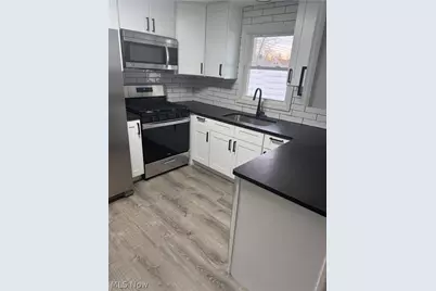 565 Irving Park Boulevard, Sheffield Lake, OH 44054 - Photo 8