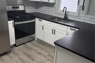 565 Irving Park Blvd, Sheffield Lake, OH 44054 - Photo 8