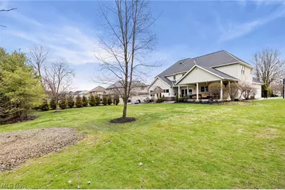 8460 Windsor Way, Grandview Heights, OH 44147 - Photo 42