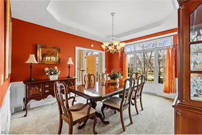 8460 Windsor Way, Grandview Heights, OH 44147 - Photo 6