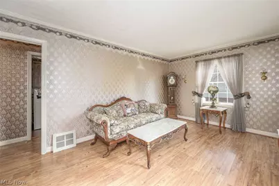 211 Millview Place SW, Canton, OH 44706 - Photo 6