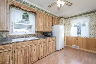 211 Millview Place SW, Canton, OH 44706 - Photo 8