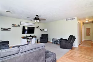 10270 Wellington Rd, Streetsboro, OH 44241 - Photo 4