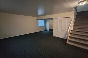 1851 Cromwell Dr, Akron, OH 44313 - Photo 8