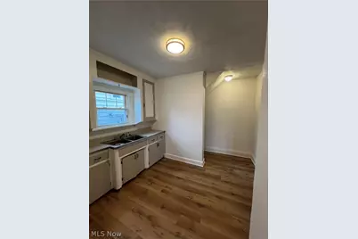 2089 Elbur Avenue, Oakwood, OH 44107 - Photo 8