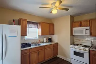 22031 Miller Ave, Euclid, OH 44119 - Photo 2