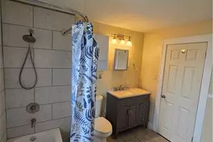 22031 Miller Ave, Euclid, OH 44119 - Photo 8