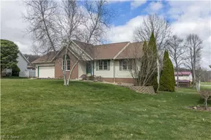 1389 N Milburn Square NE, Bolivar, OH 44612 - Photo 4