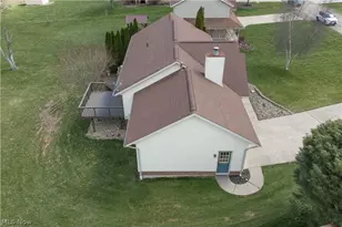 1389 N Milburn Square NE, Bolivar, OH 44612 - Photo 8