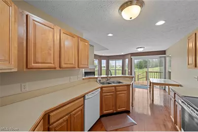 608 Rundle Street, LaGrange, OH 44050 - Photo 12