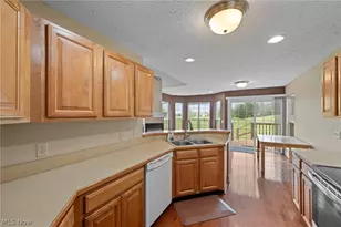 608 Rundle St, LaGrange, OH 44050 - Photo 12