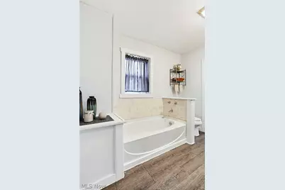 102 E Brookside Avenue, Akron, OH 44301 - Photo 22