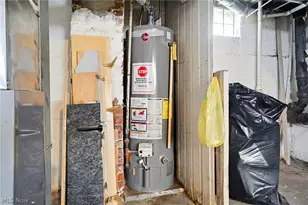 102 E Brookside Ave, Akron, OH 44301 - Photo 28