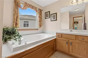 9433 Scottsdale Dr, Grandview Heights, OH 44147 - Photo 24