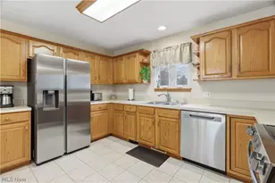 9433 Scottsdale Dr, Grandview Heights, OH 44147 - Photo 14