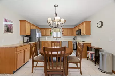 9433 Scottsdale Drive, Grandview Heights, OH 44147 - Photo 12