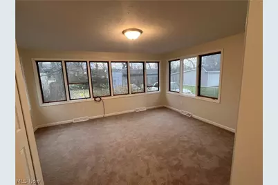 3752 Lowell Road, Cleveland Heights, OH 44121 - Photo 8