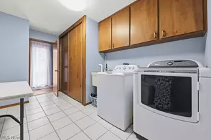 22144 Meadowsouth Ct, Strongsville, OH 44149 - Photo 18