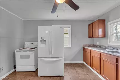 1771 E 37th Street #1771, Lorain, OH 44055 - Photo 8