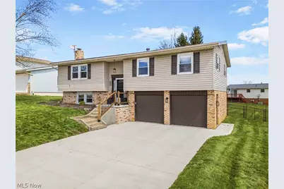 2858 Lombardi Avenue SW, Canton, OH 44706 - Photo 2