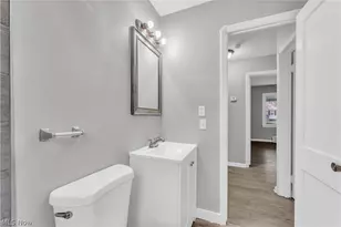 16606 Lipton Ave, Loveland, OH 44128 - Photo 18