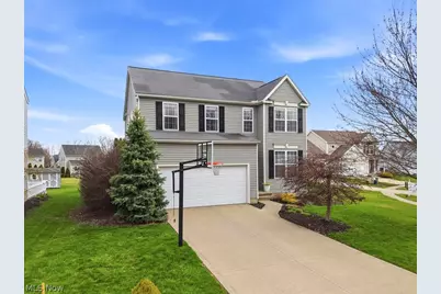 214 Gatwick Grove Circle, Wadsworth, OH 44281 - Photo 2
