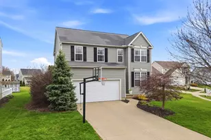 214 Gatwick Grove Cir, Wadsworth, OH 44281 - Photo 2