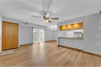 10446 Independence Drive #20D, North Royalton, OH 44133 - Photo 4