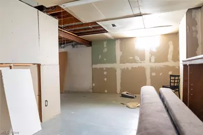 7571 Pleasant Run Drive, Green Hills, OH 44131 - Photo 32