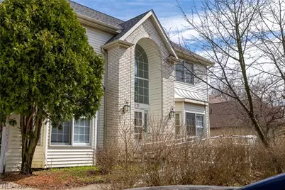 7571 Pleasant Run Drive, Green Hills, OH 44131 - Photo 2