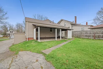 1073 Parkside Drive, Alliance, OH 44601 - Photo 32