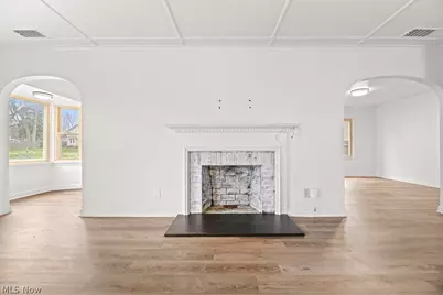 1073 Parkside Drive, Alliance, OH 44601 - Photo 8