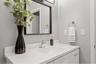 10528 Clifton Boulevard #105, Loveland, OH 44102 - Photo 12