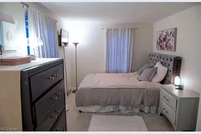 17707 Lomond Boulevard, Huber Heights, OH 44122 - Photo 36