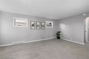 955 Iona Ave, Akron, OH 44314 - Photo 4