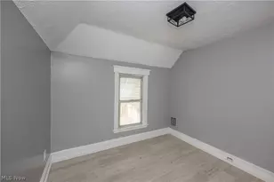 686 E 92nd St, Loveland, OH 44108 - Photo 14