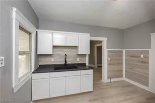 686 E 92nd St, Loveland, OH 44108 - Photo 6