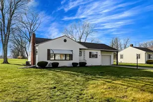 5838 Harter Home Dr, Akron, OH 44319 - Photo 2