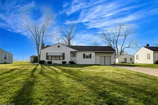 5838 Harter Home Dr, Akron, OH 44319 - Photo 1