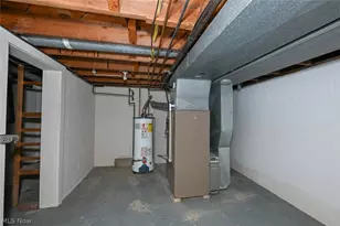 5838 Harter Home Dr, Akron, OH 44319 - Photo 32