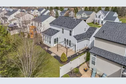 998 Woodfield Lane, Brunswick, OH 44212 - Photo 8