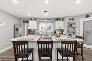 747 Killian Rd, Coventry, OH 44319 - Photo 8