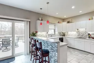 1044 Ledgebrook Dr, Tallmadge, OH 44278 - Photo 12