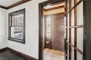 22350 Tracy Ave, Euclid, OH 44123 - Photo 4